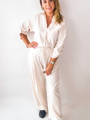 Komplet w kremowym kolorze z wiskozą