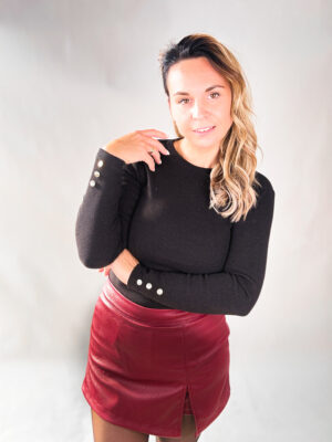 Longsleeve z ozdobnymi guzikami