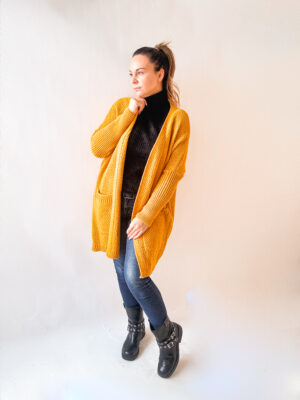 Długi kardigan z kieszeniami